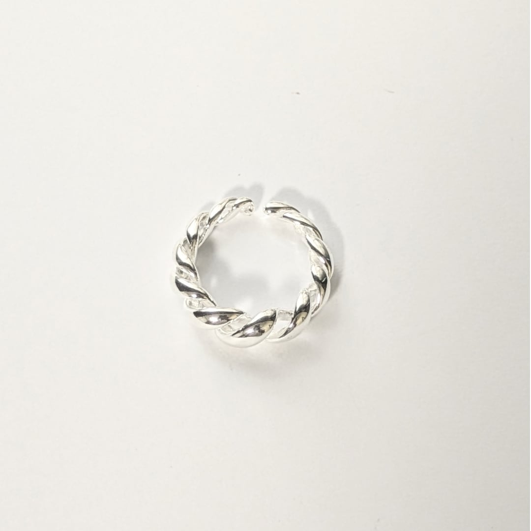 Twist Ring