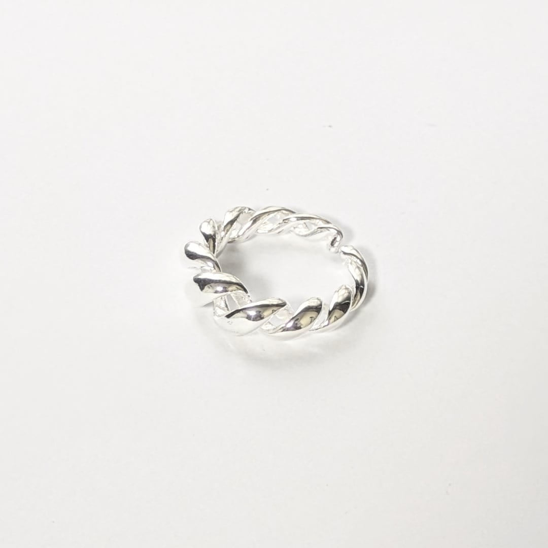 Twist Ring