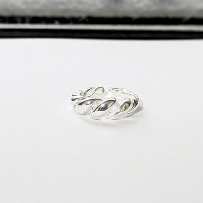Twist Ring